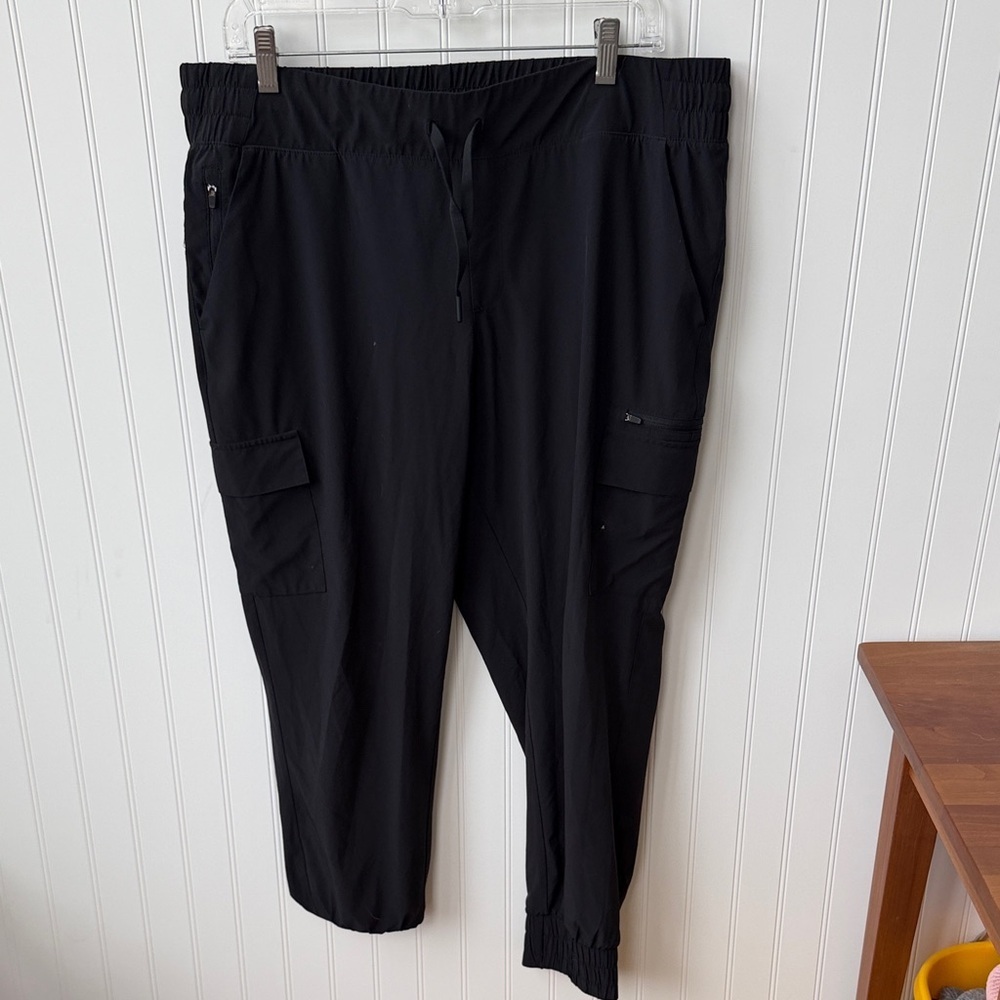 (198) all in motion Black High-Rise Performance joggers
